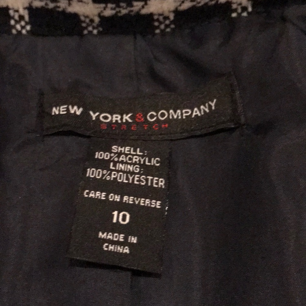 Blazer - Picture 4 of 4